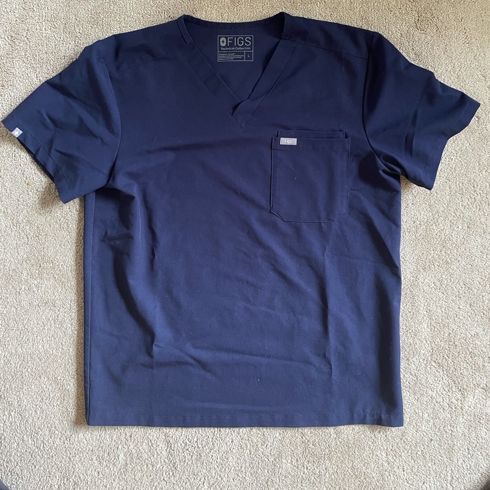 Figs Men’s Large Navy Leon Two Pocket Scrub Top